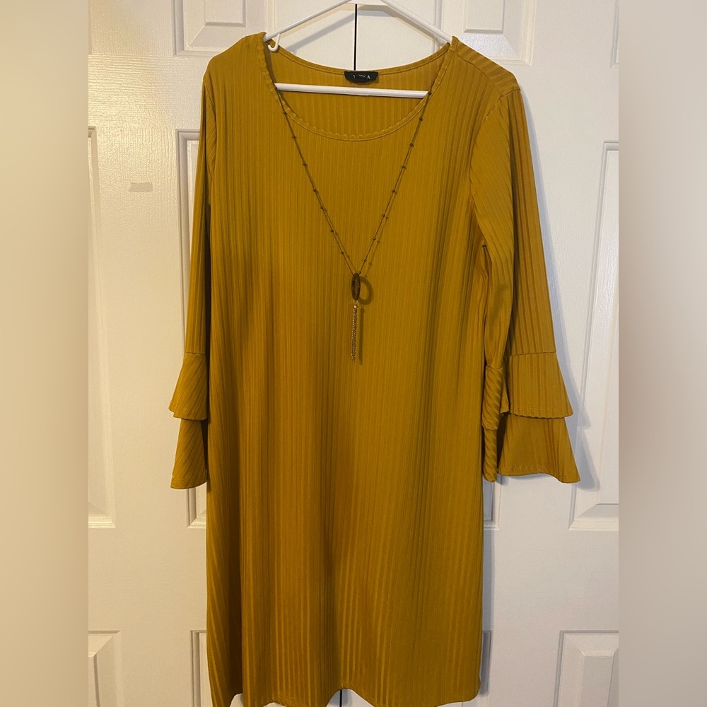 Mustard Shift Dress | L | Yellow, Flared Sleeves, Detachable Necklace